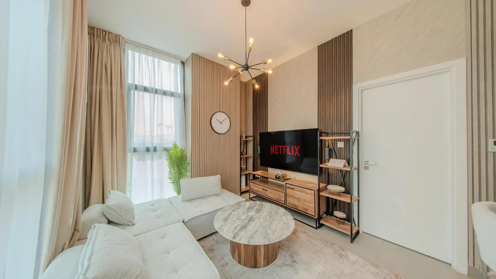 1Br The Artists Home By Bluecloud Holidays Sharjah