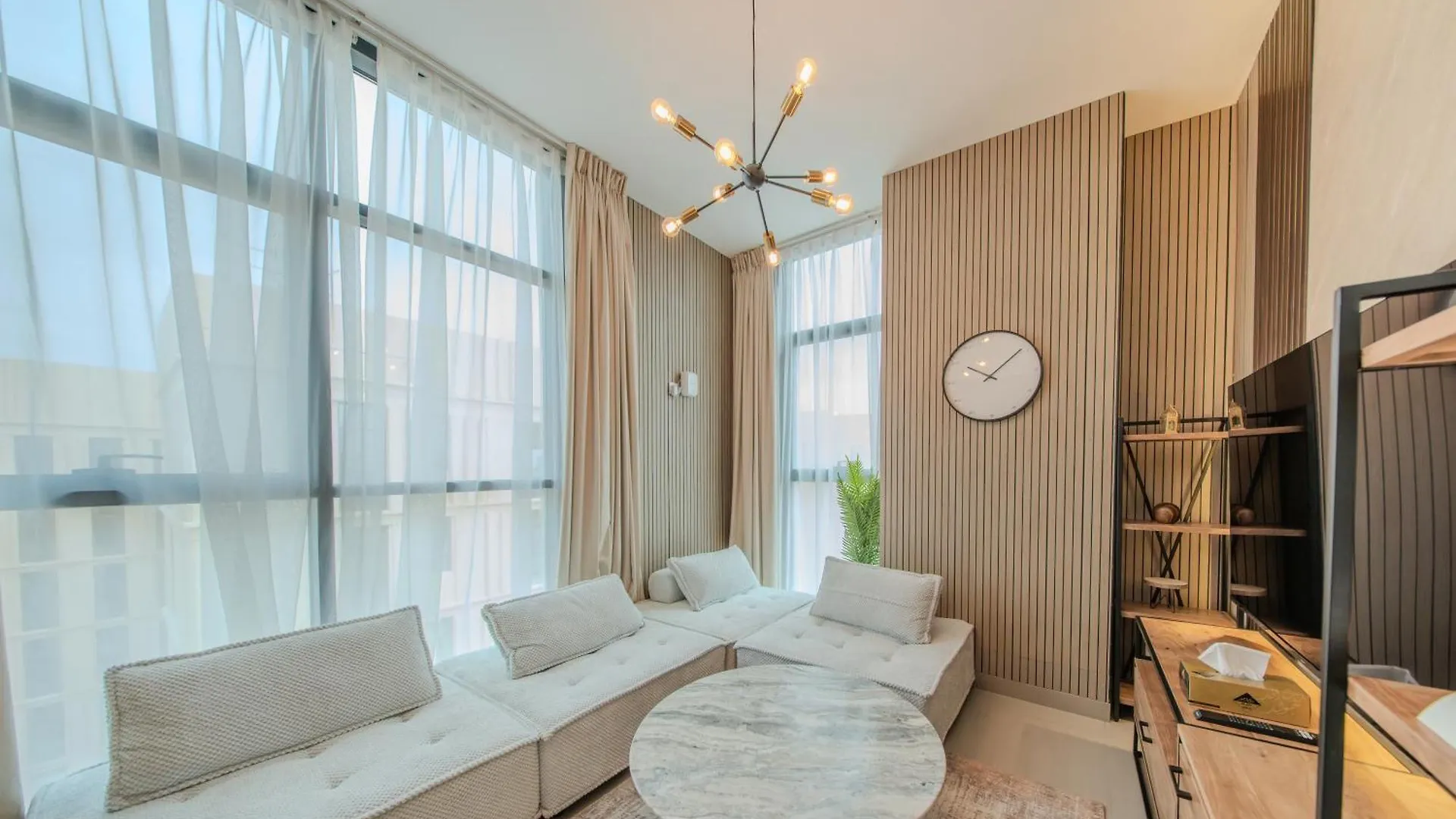 1Br The Artists Home By Bluecloud Holidays Sharjah
