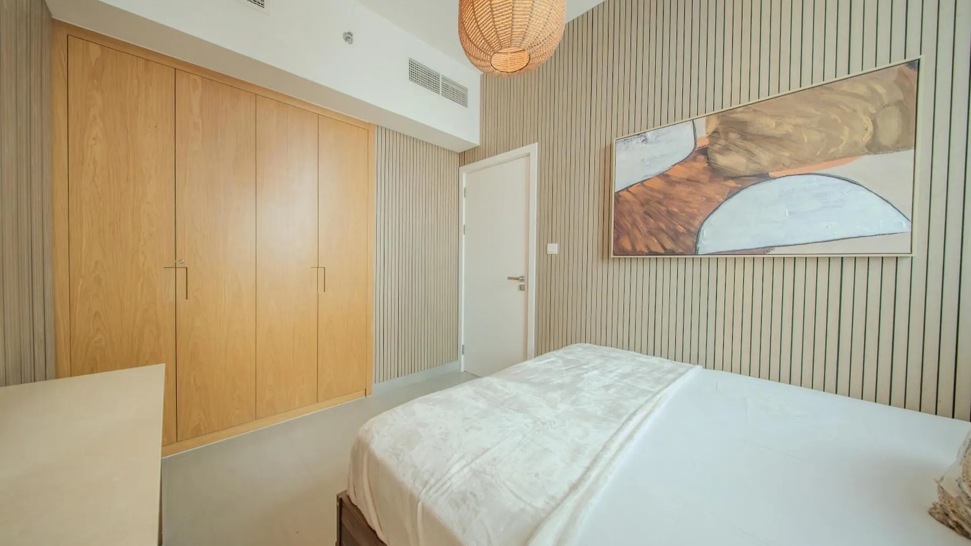 1Br The Artists Home By Bluecloud Holidays 샤르자
